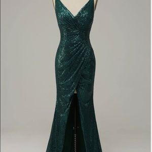 Jules & Cleo Juniper V Neck Mermaid Formal Dress